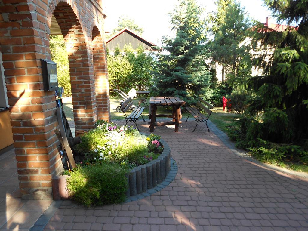 Na Skraju Lasu Chodel Exterior photo